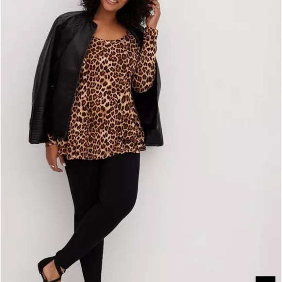 Torrid Super Soft Scoop Neck Fit And Flare Long Sleeve Top - Picture 3 of 9